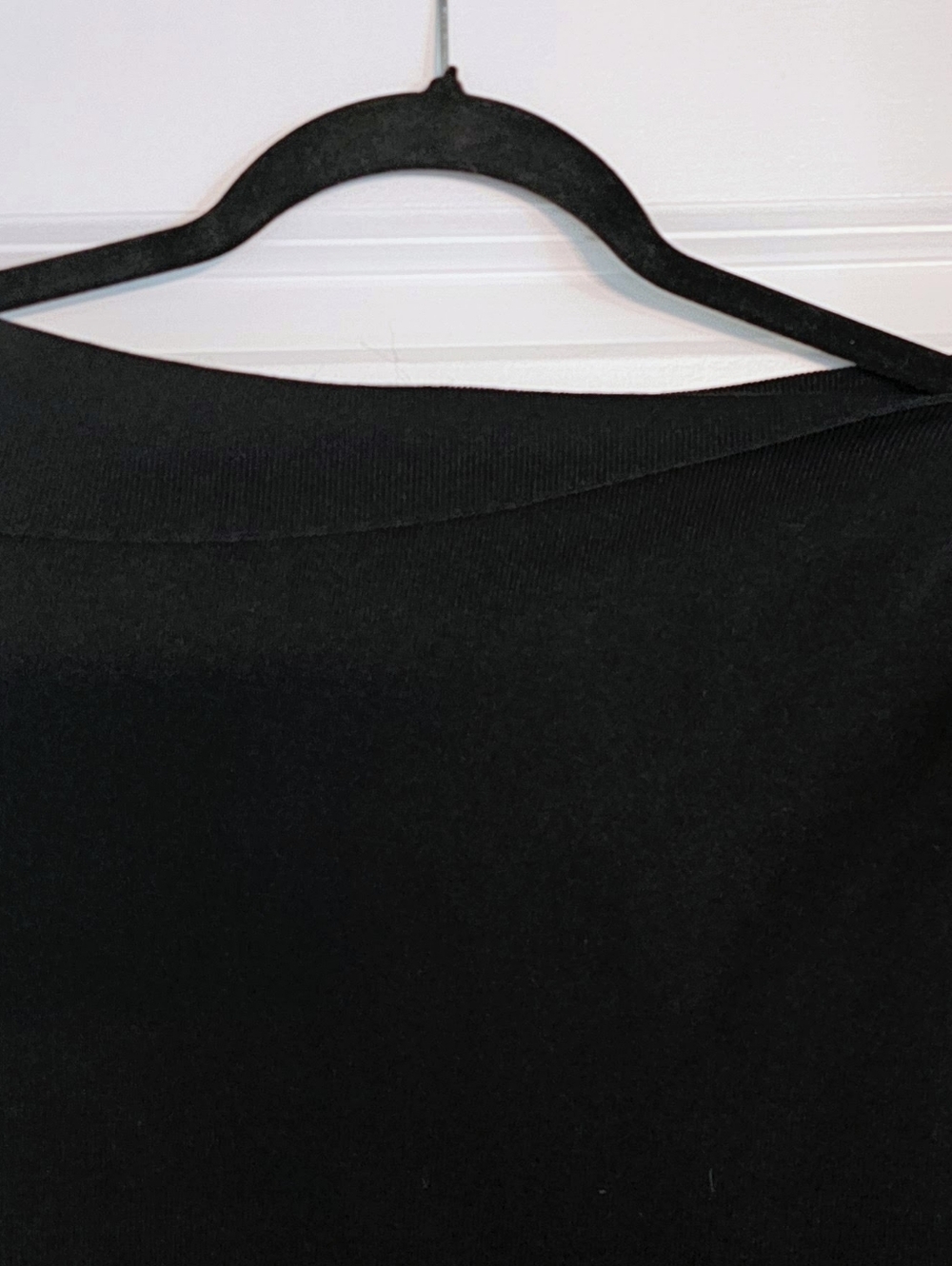 Reiss Women’s Black Off-Shoulder Sleek Asymmetric Top Size L Great Condition - Picture 4 of 6